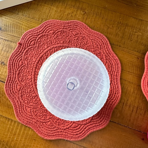 New Starbucks 2022 Venti 24 oz iridescent frosted white Tumbler. - Picture 3 of 4